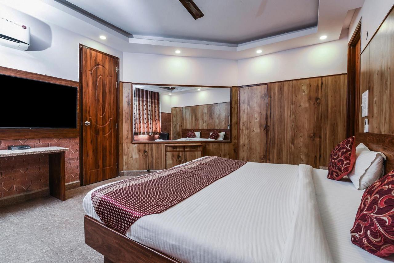 Hotel Dream Palace Laxmi Nagar นิวเดลี ภายนอก รูปภาพ