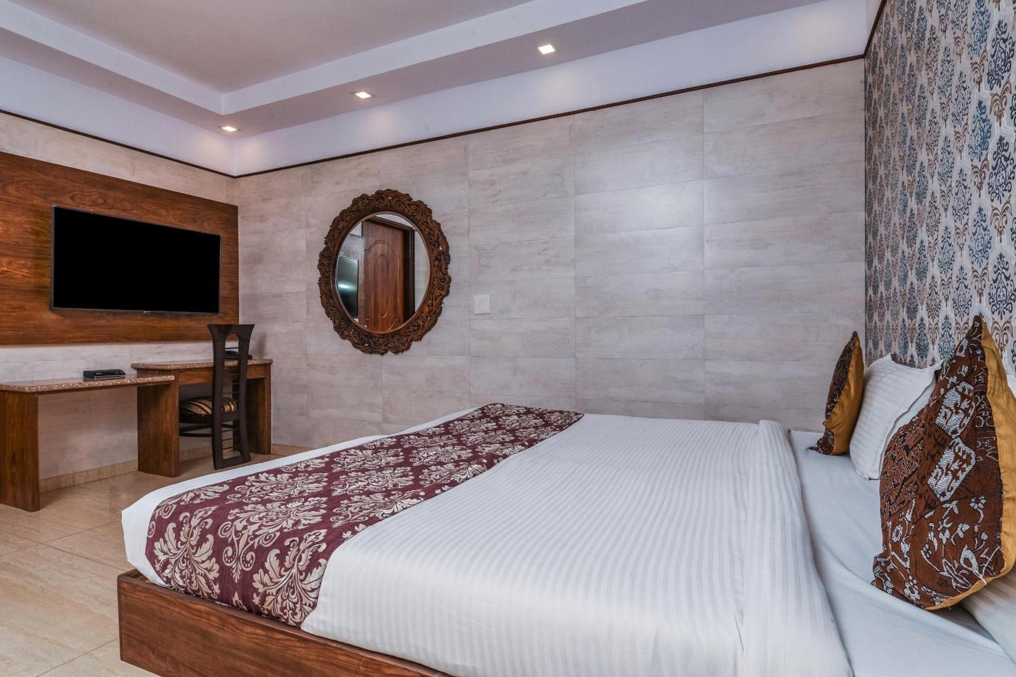 Hotel Dream Palace Laxmi Nagar นิวเดลี ภายนอก รูปภาพ